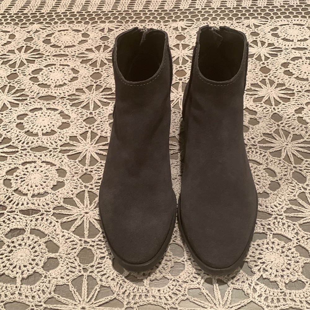 NWOB DOLCE VITA ANKLE BOOTIES SIZE 7